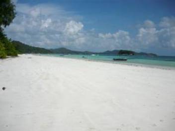 Hotel Berjaya Praslin_006-smal.jpg