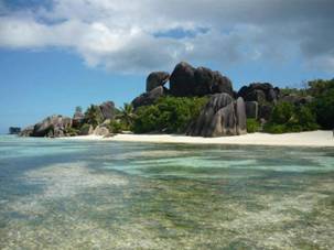 La Digue - Anse Source Argent_015-smal.jpg