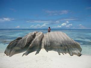 La Digue - Anse Source Argent_018-smal.jpg