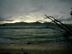 La Digue - Blick nach Praslin_008-smal.jpg