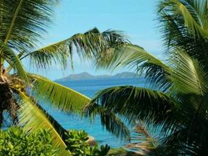 La Digue - Blick nach Praslin_002-smal.jpg